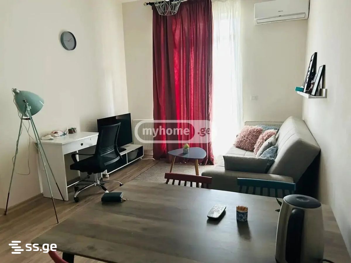 Bob walsh st. - 2 rooms