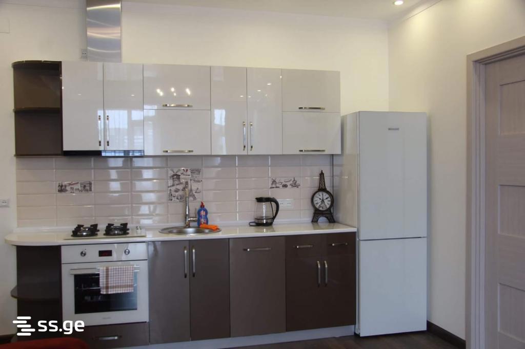 Z. Gorgiladze Street 94 - 3 rooms