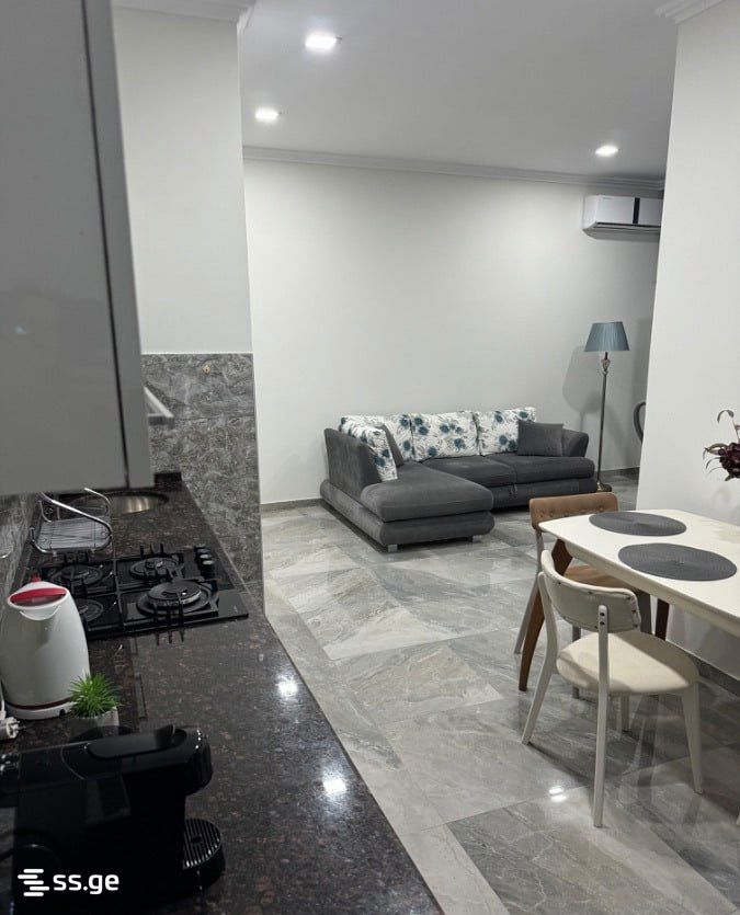 10 - 5 rooms