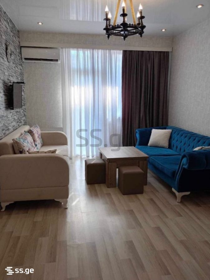 4-6 - 3 rooms