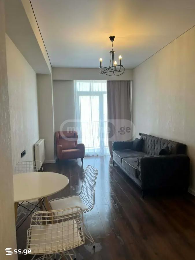 a.wereTlis avenue 0 - 2 rooms