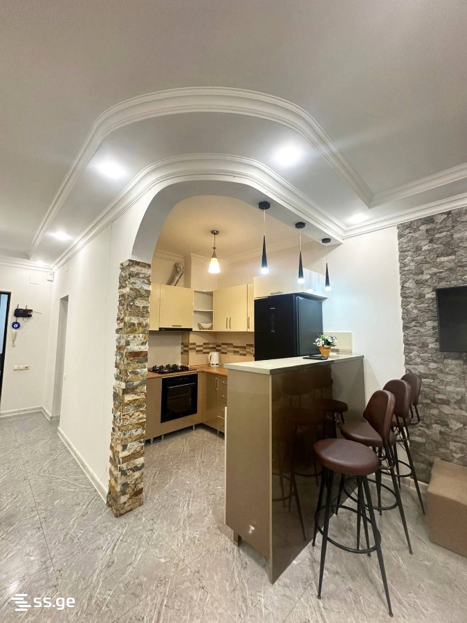 Bagrationi str. 190 - 4 rooms