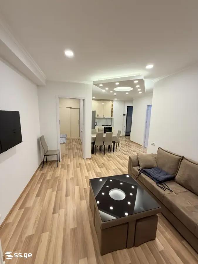 chkondideli st. 111 - 3 rooms