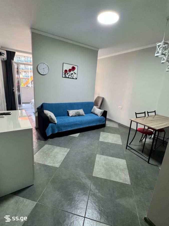 8 - 2 rooms