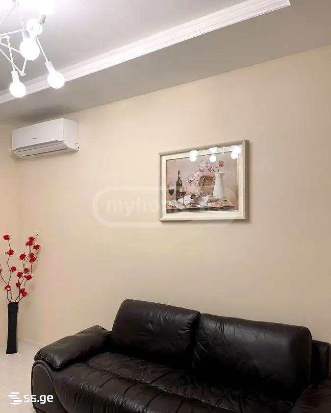 kutateladze st. - 3 rooms