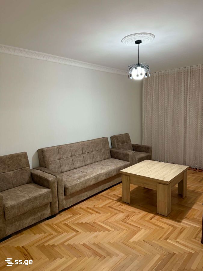 900 - 2 rooms