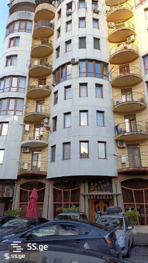 6 - 3 rooms