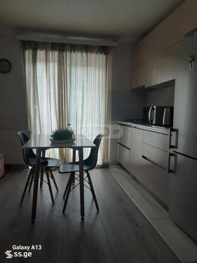 a.wereTlis avenue 70 - 2 rooms