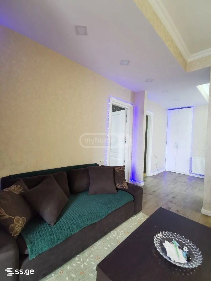 Vepkhistkaosnis st. - 3 rooms