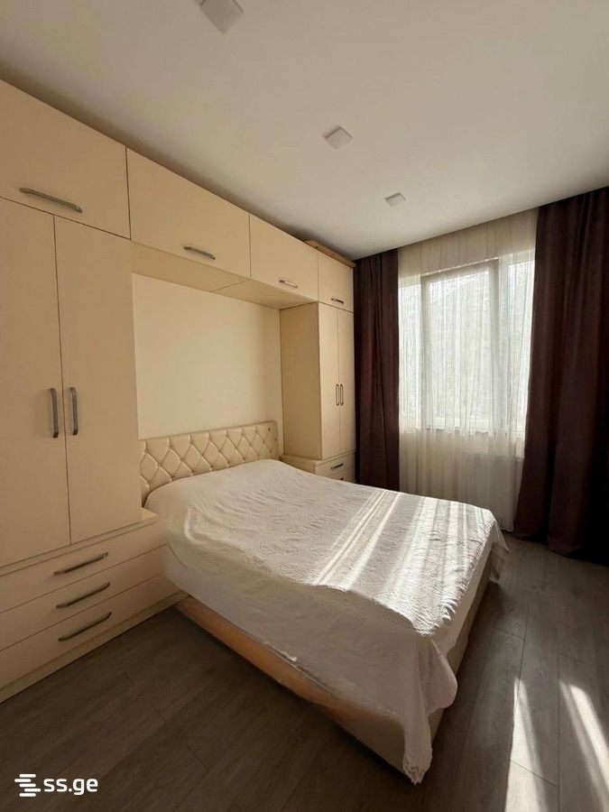 52 - 3 rooms