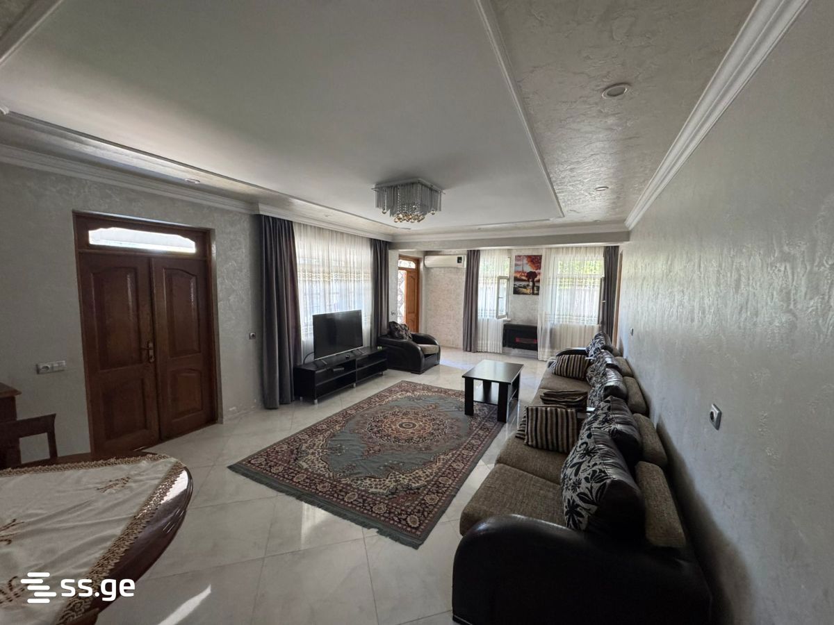 Lortkipanidze st. 19 - 4 rooms