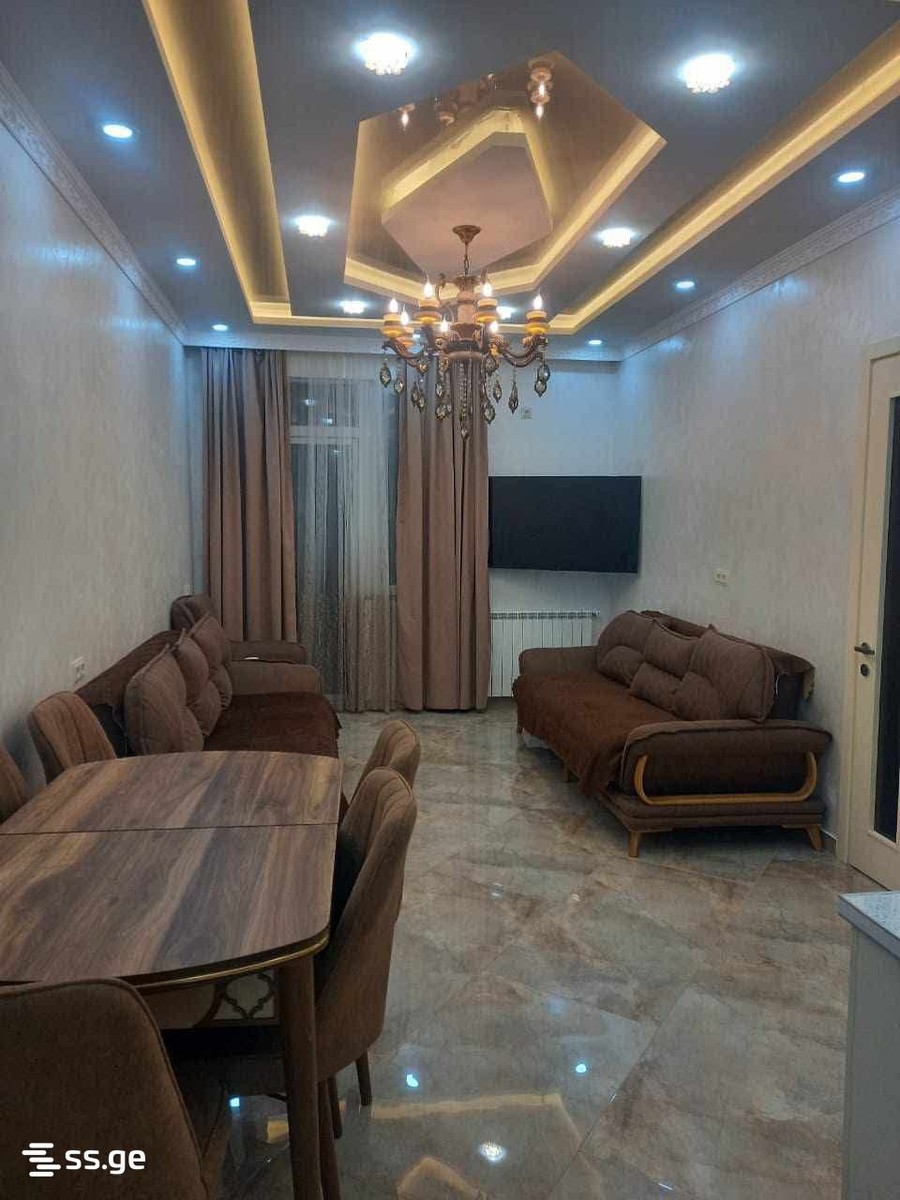 10 - 4 rooms