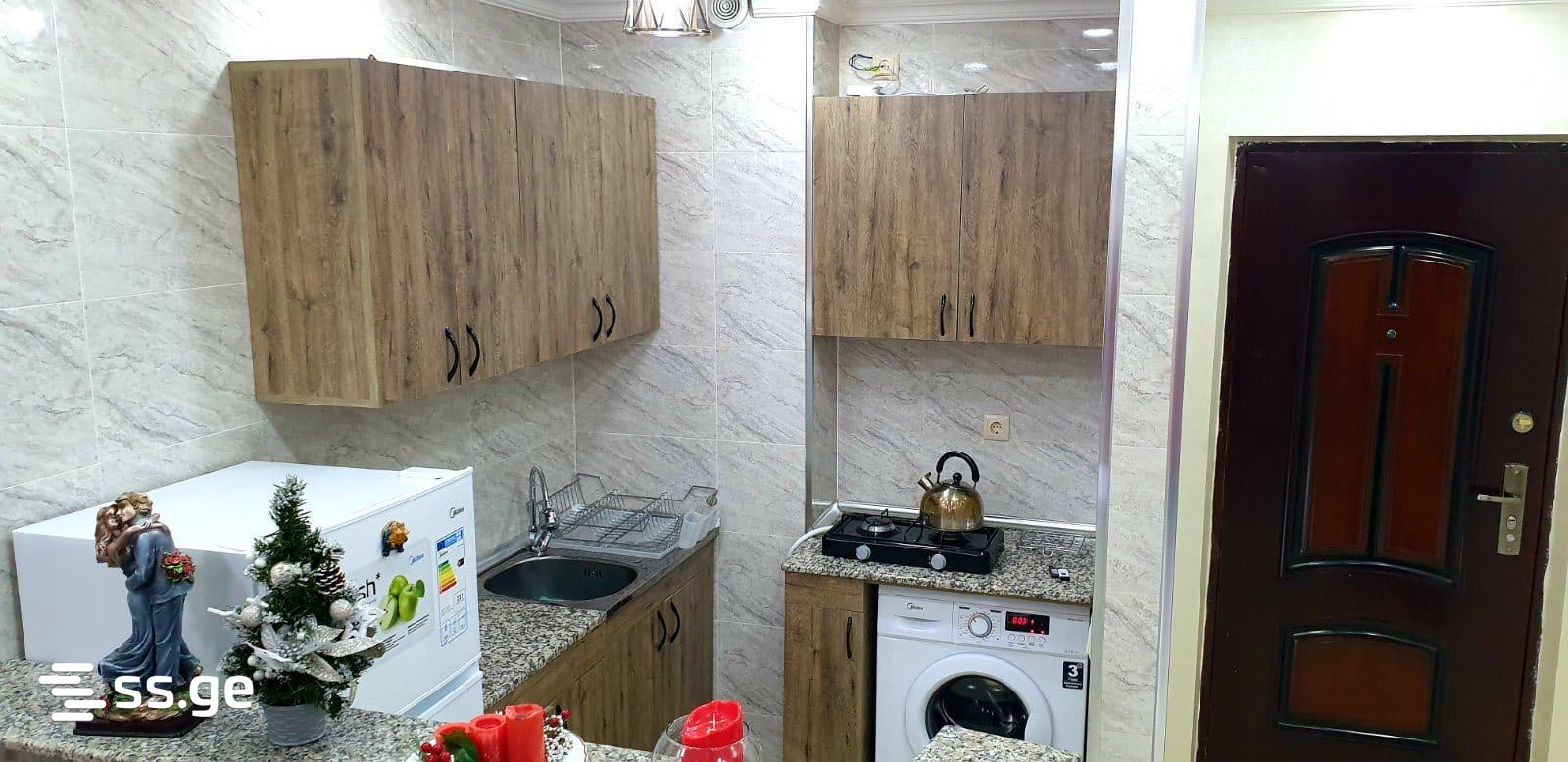 8 - 3 rooms