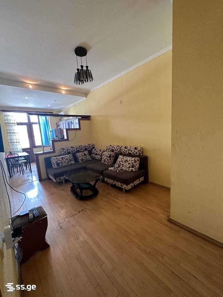 s. cincadze st 39 - 3 rooms