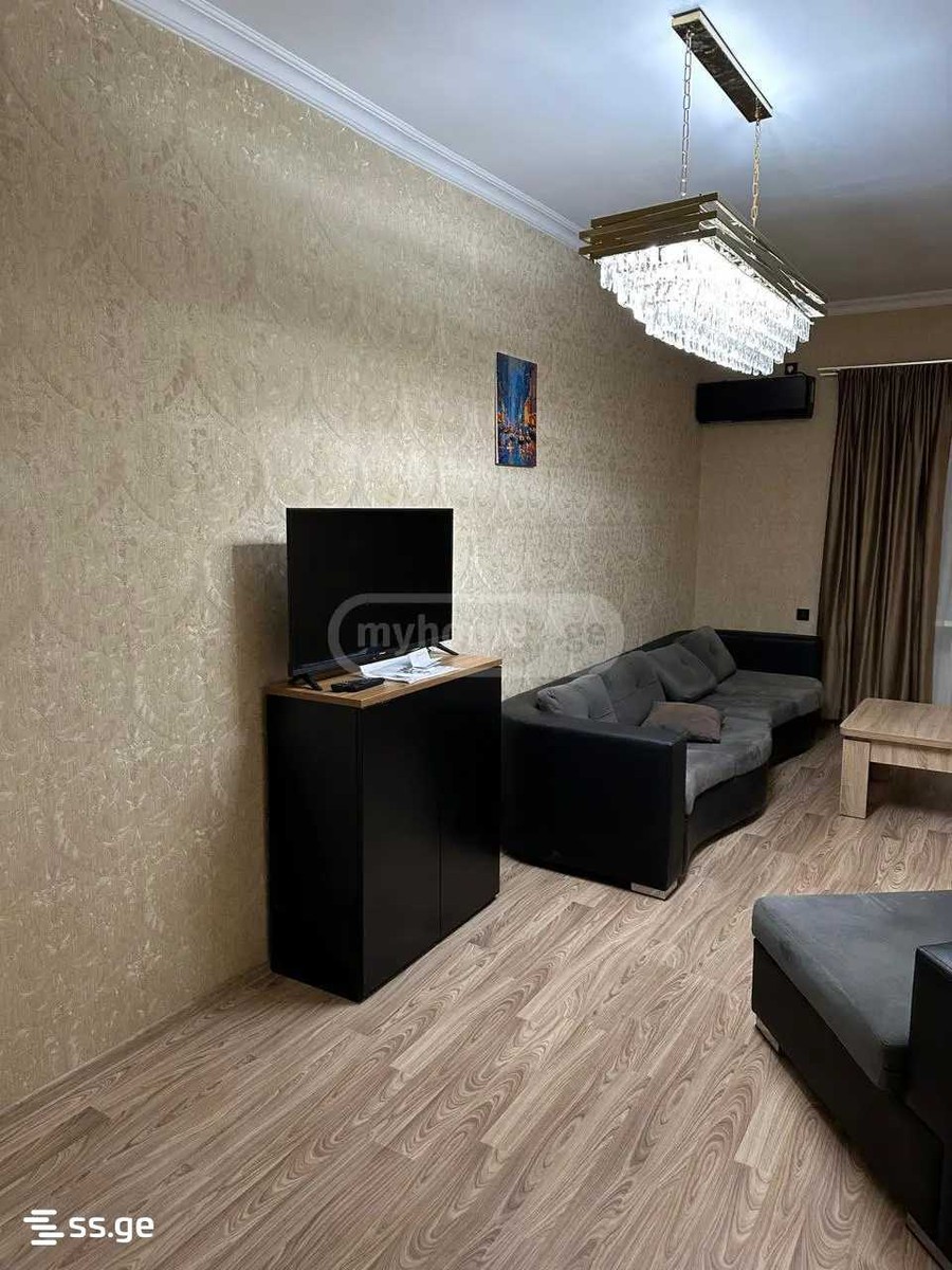 panaskerteli st. - 4 rooms