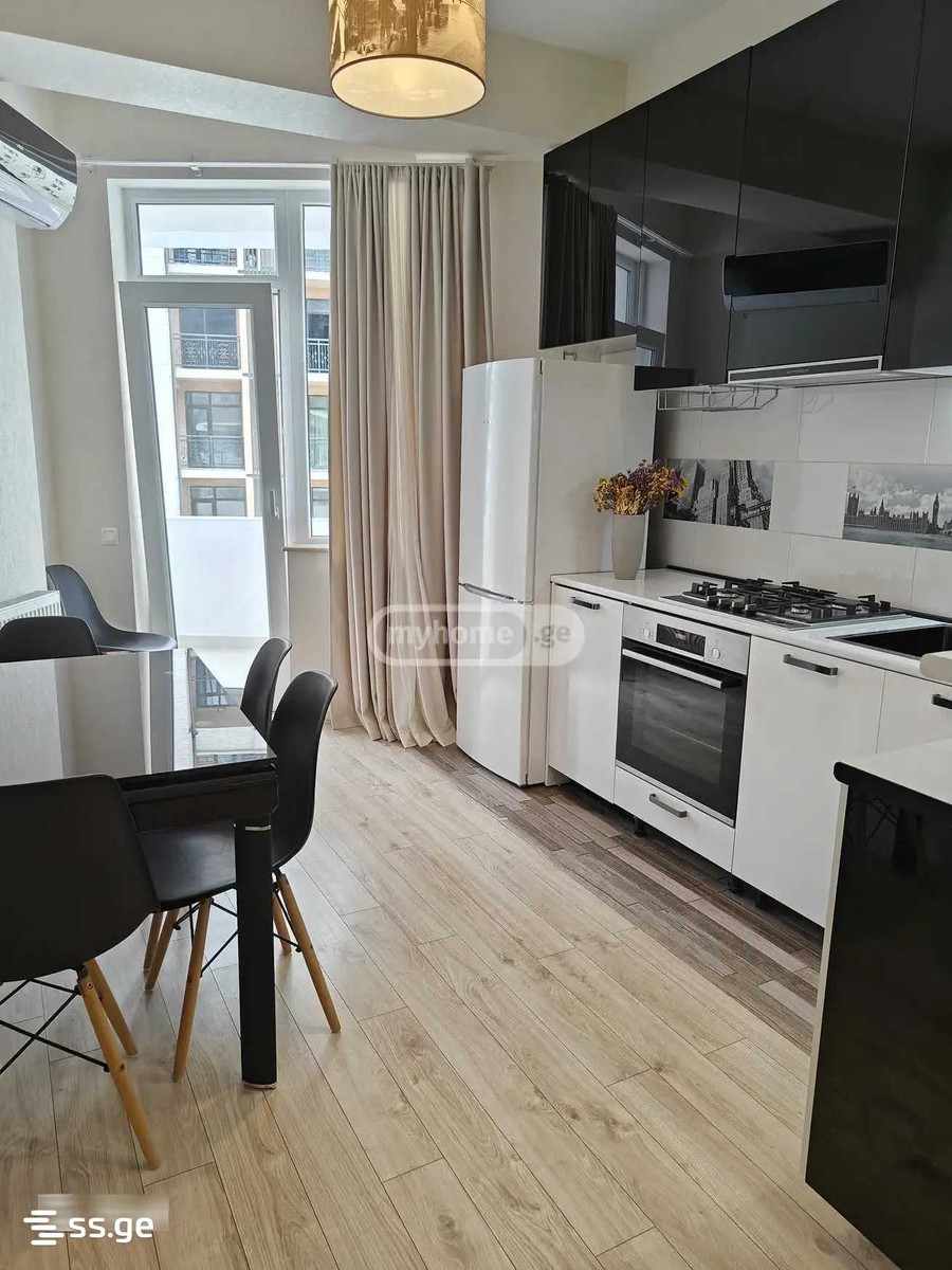 B.Kvernadze st. - 3 rooms