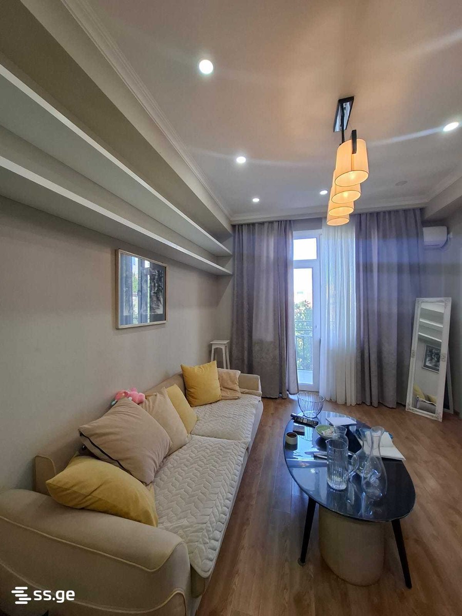 nucubidze st. 129 - 3 rooms