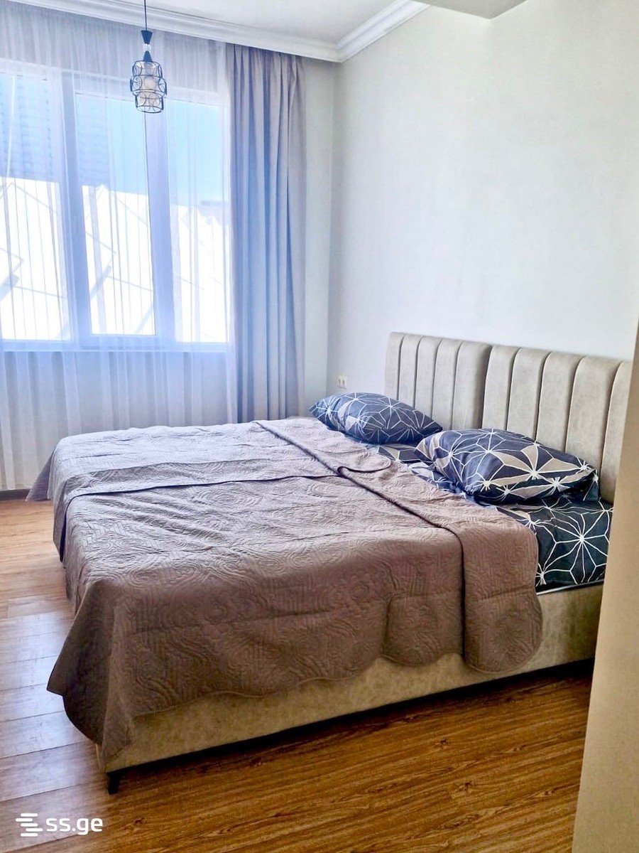 5 - 3 rooms