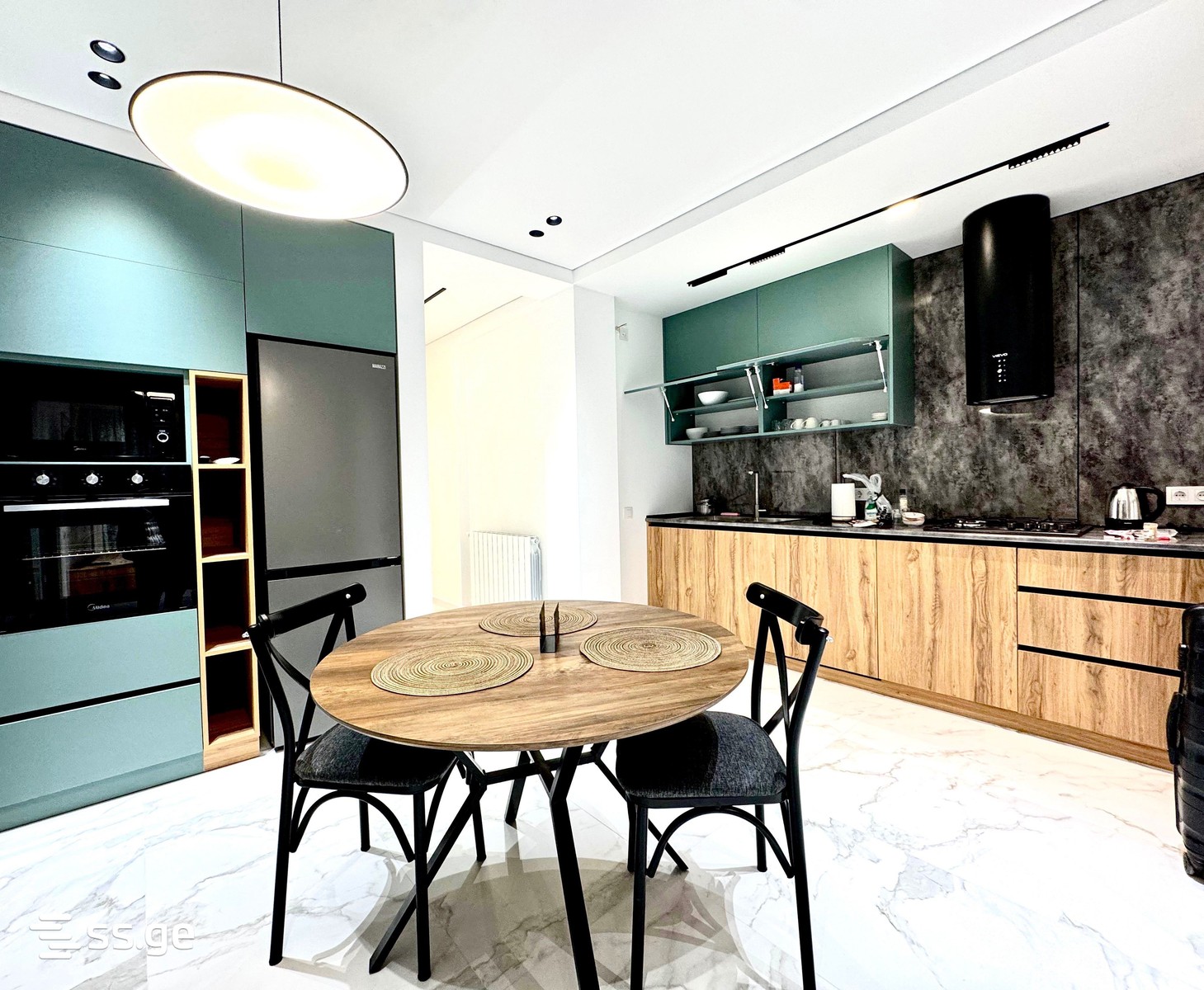Sh. Rustaveli Ave. 10 - 3 rooms