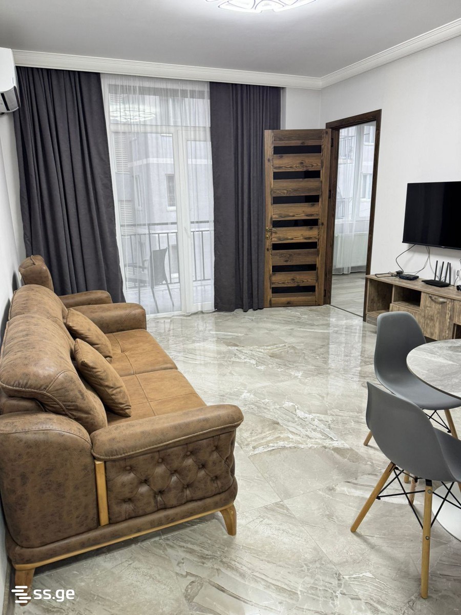 24 - 3 rooms