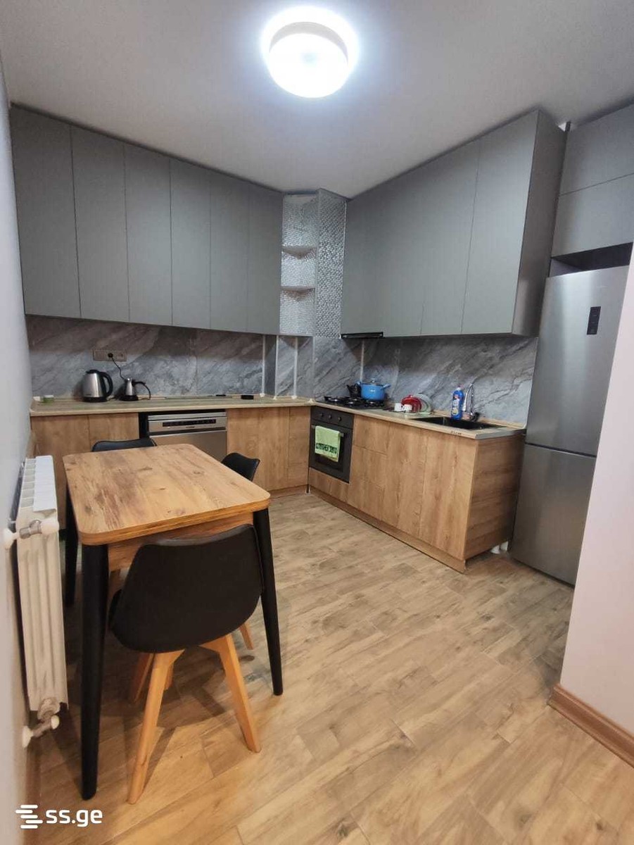 8 - 4 rooms