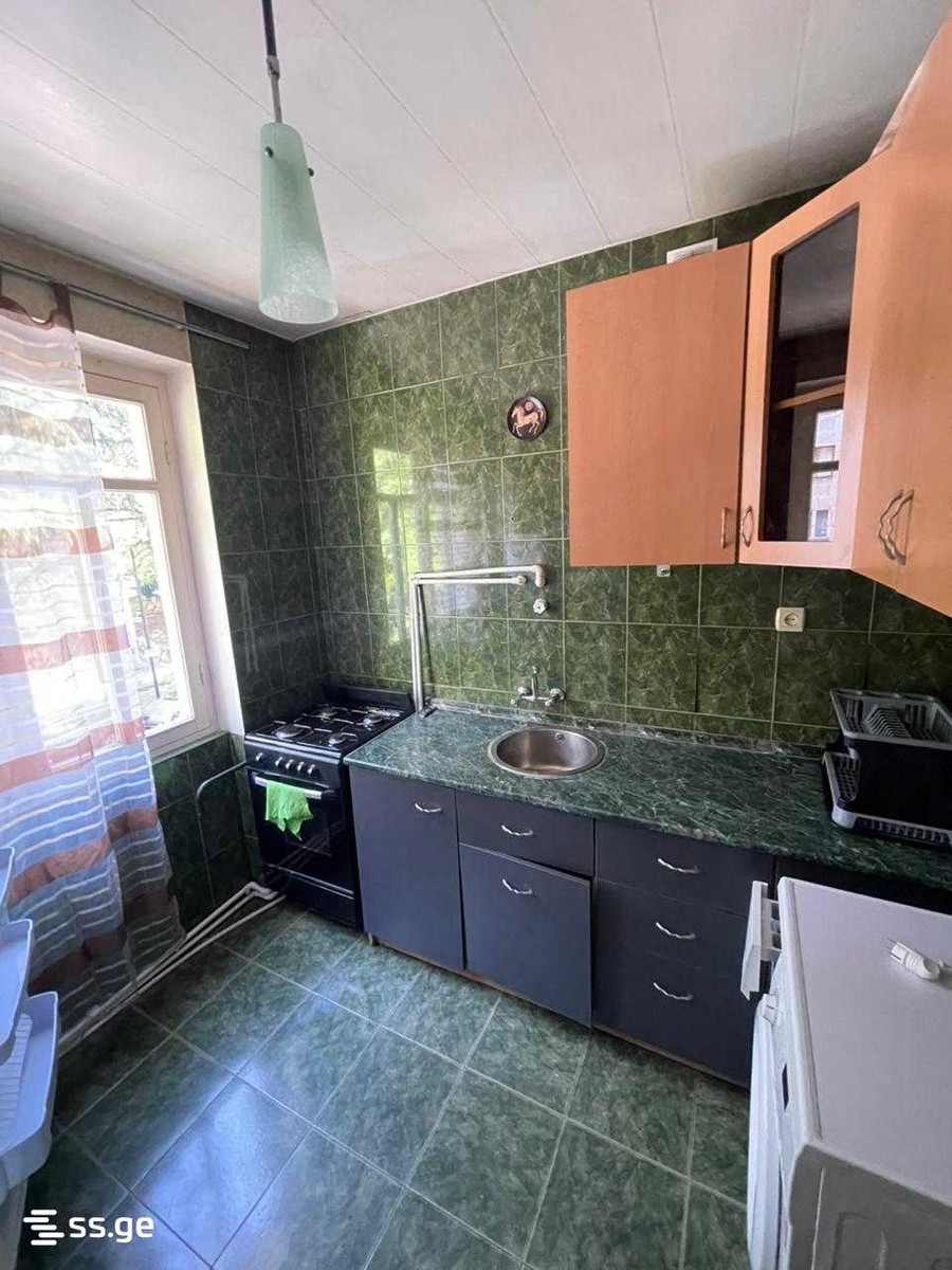 bakhtrioni st. 35 - 1 rooms