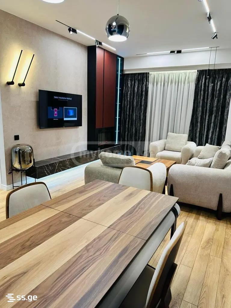 universiteti st. 39 - 3 rooms