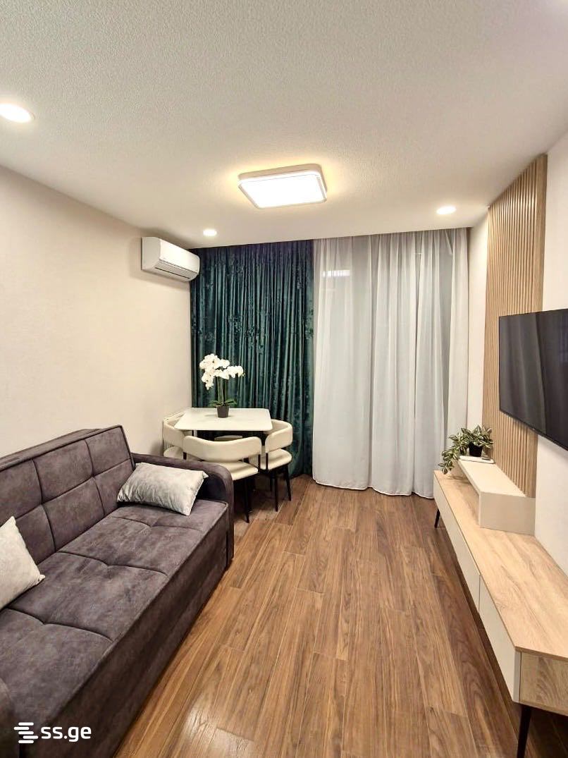6 - 3 rooms