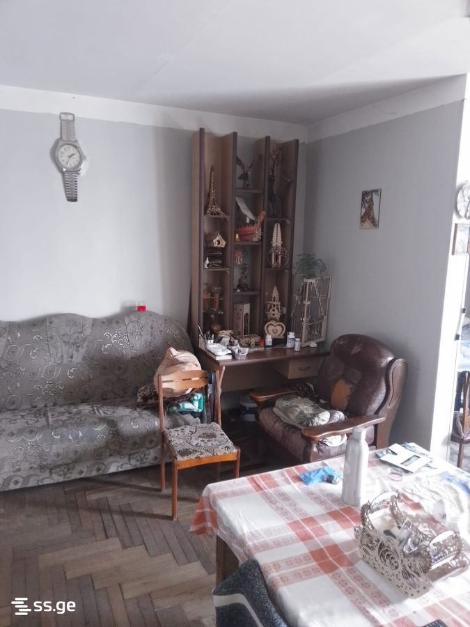 E. Amashukeli st. 1 - 2 rooms