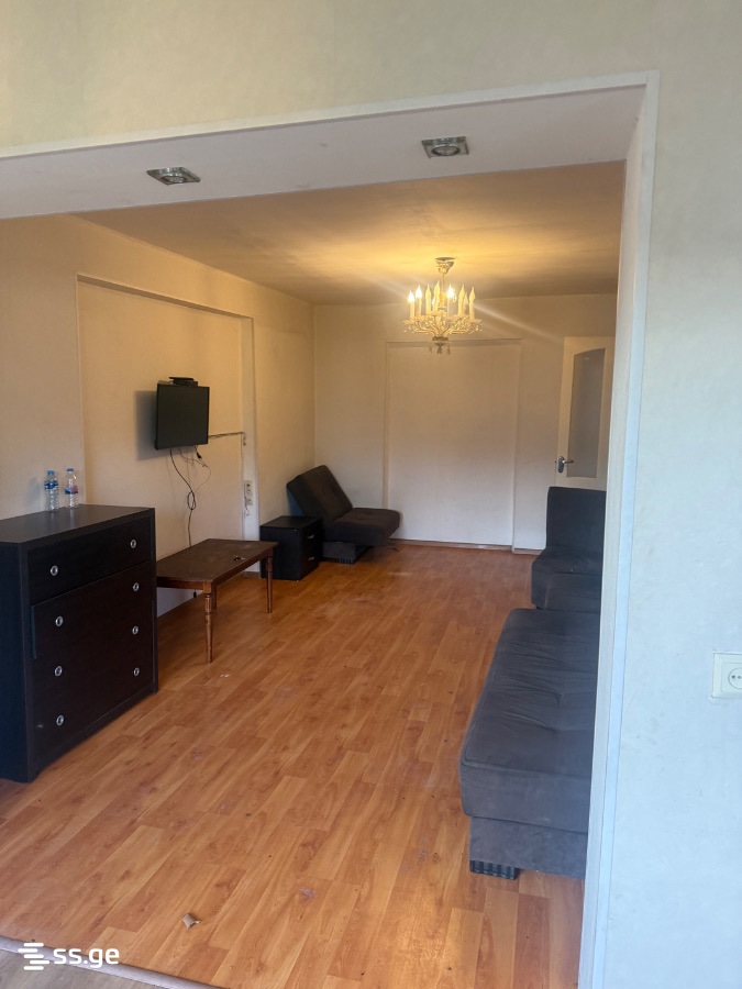 pekini st. 18 - 3 rooms