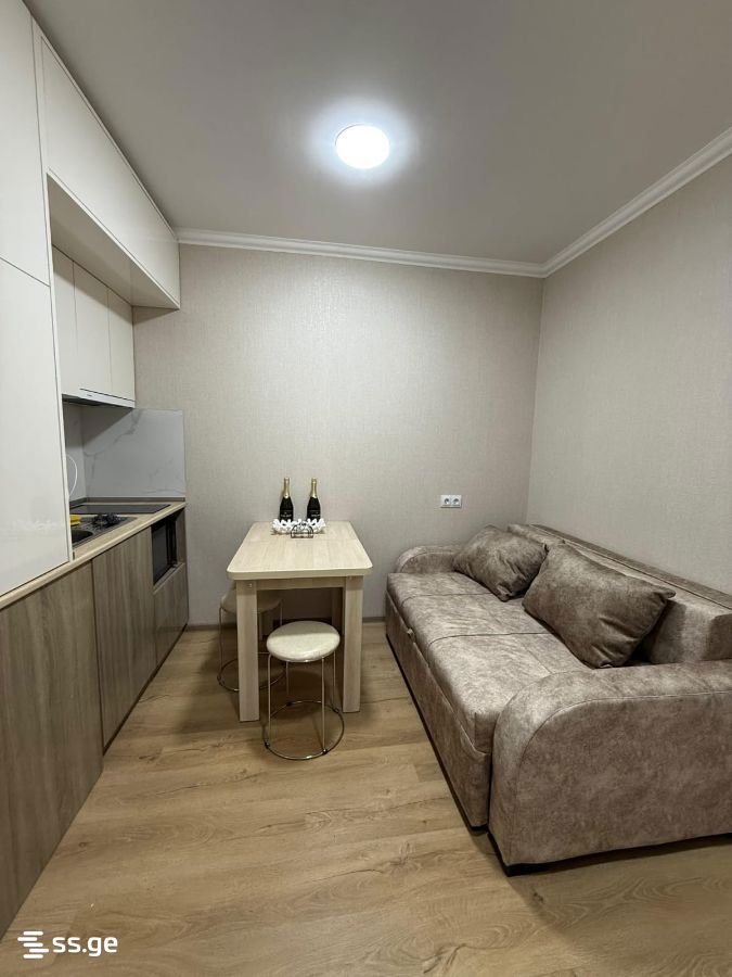 6 - 1 rooms