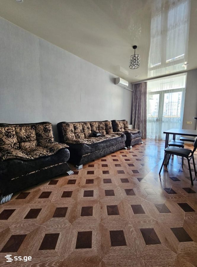 8 - 3 rooms