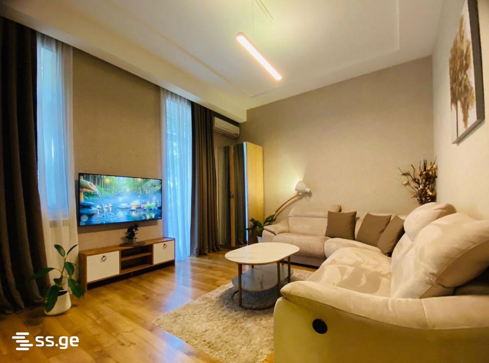 t. tabidze st. 16 - 7 rooms