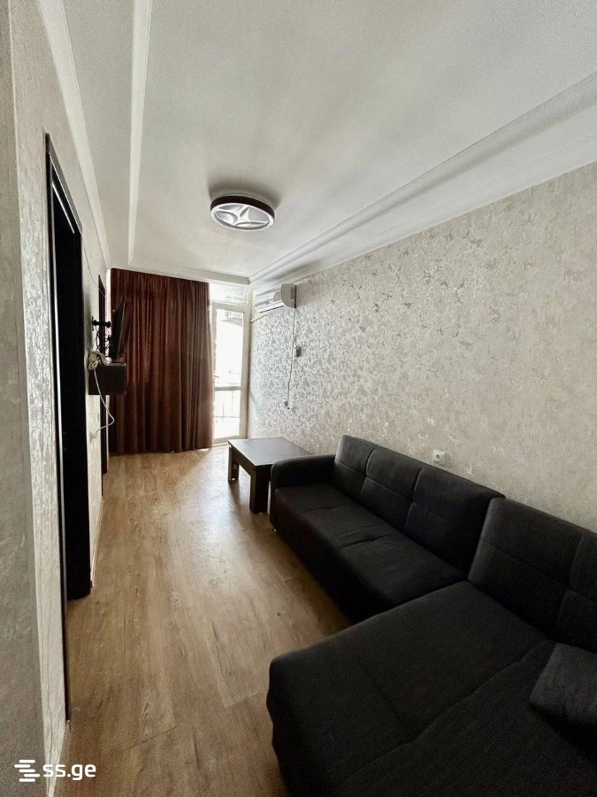 6 - 3 rooms