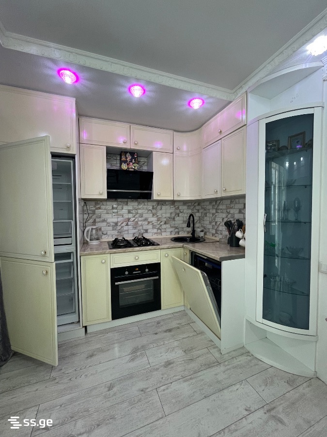 R. Nizharadze st. 18 - 2 rooms