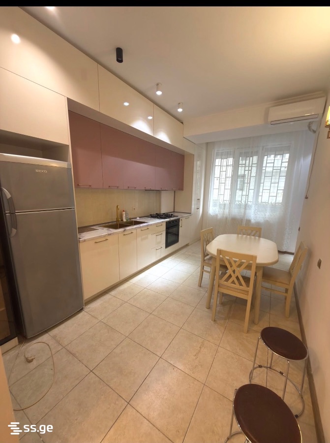 B.Kvernadze st. 13 - 4 rooms