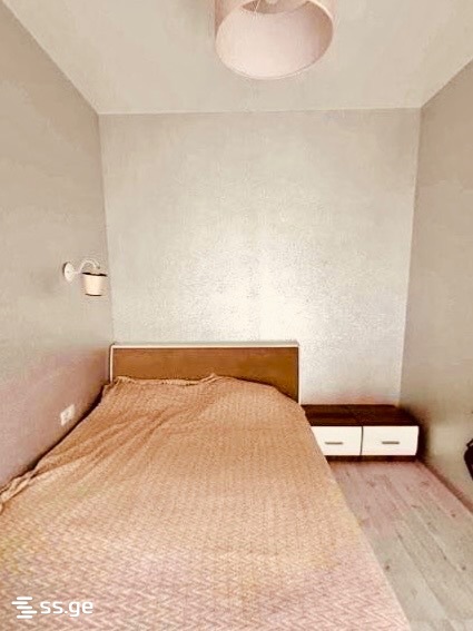 84 - 3 rooms