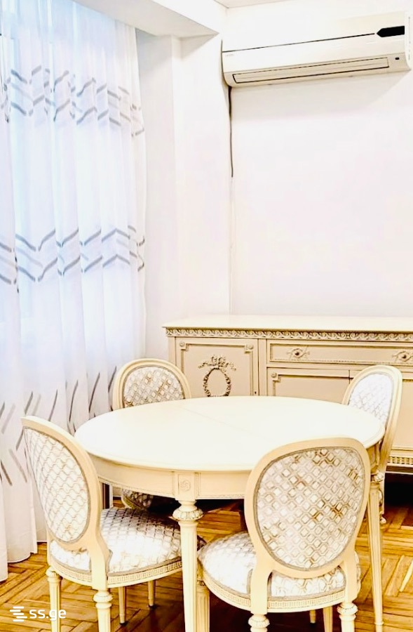 Vazha-Pshavela st. 4 - 3 rooms