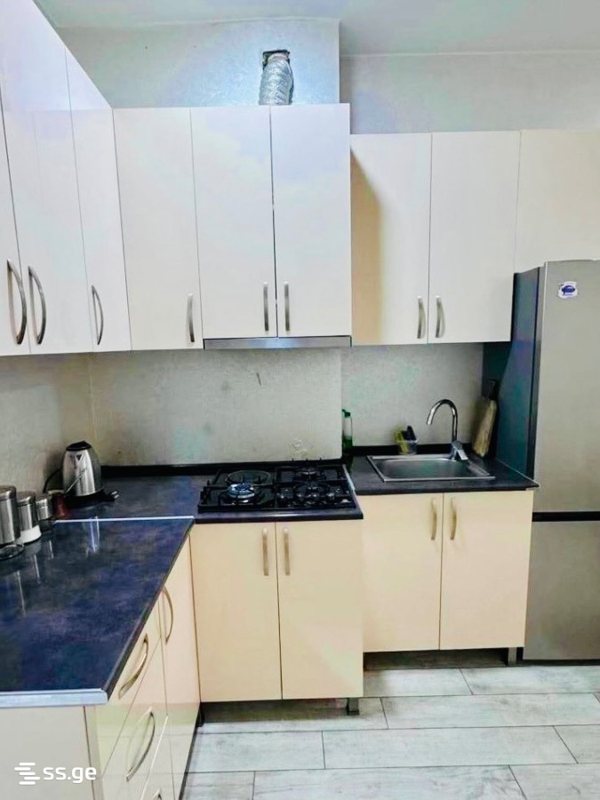 84 - 3 rooms