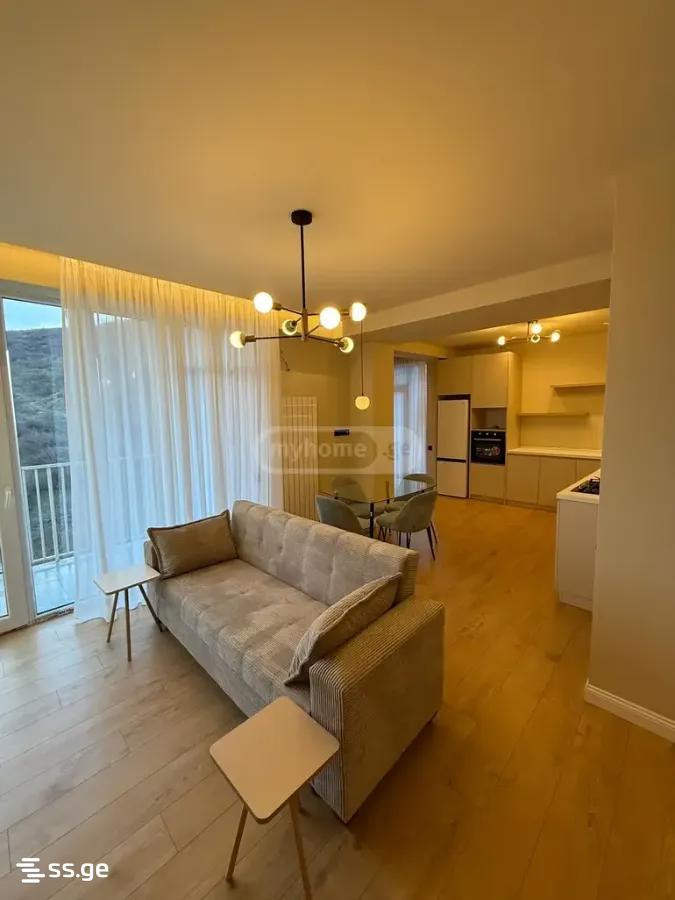 Arzakan Emukhvari st. 15 - 5 rooms