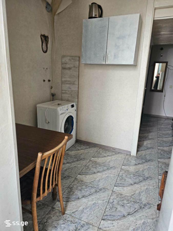 7 - 1 rooms