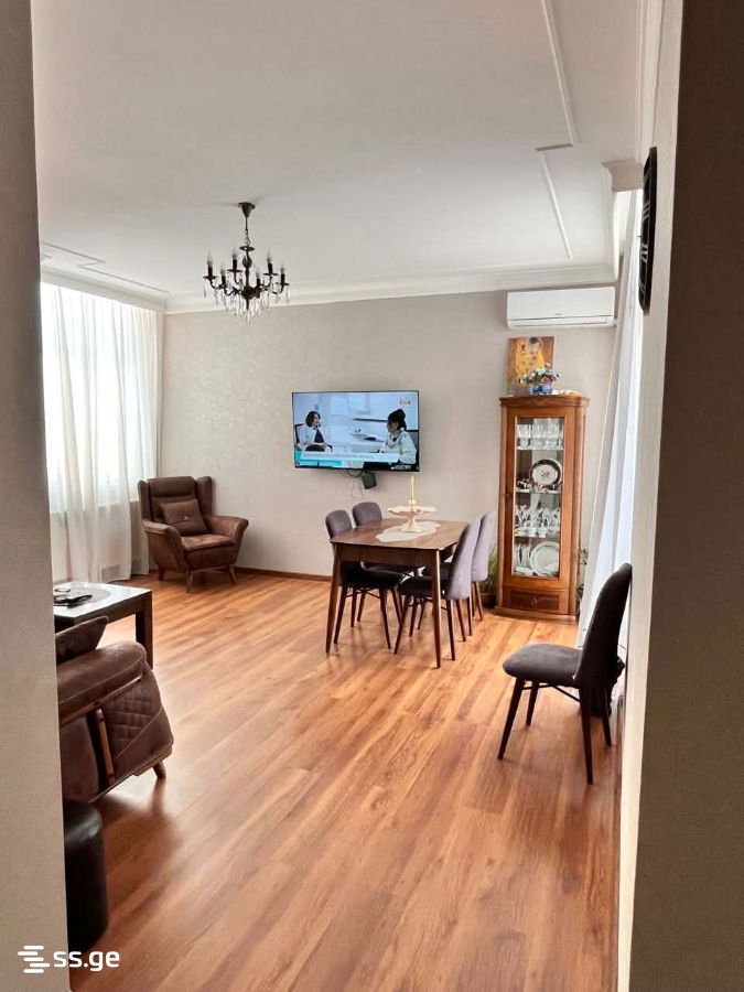 13 - 4 rooms