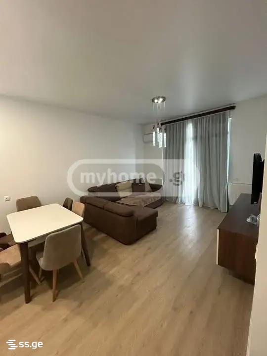Bob walsh st. - 2 rooms