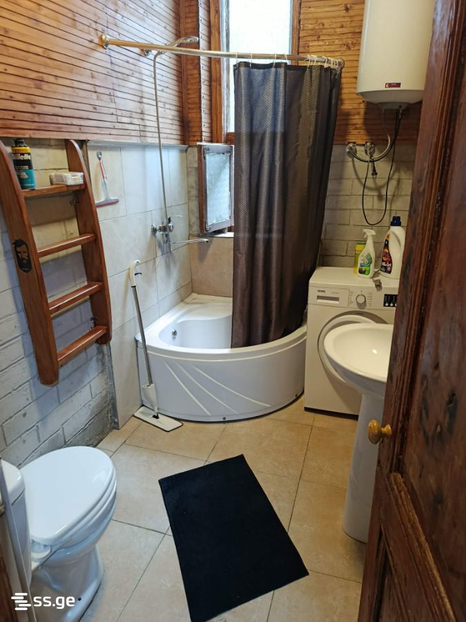 uznadze st. 79 - 1 rooms