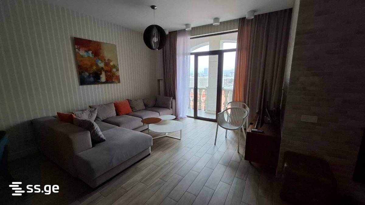 12 - 4 rooms