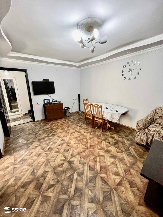 Khimshiashvili st. 37 - 4 rooms