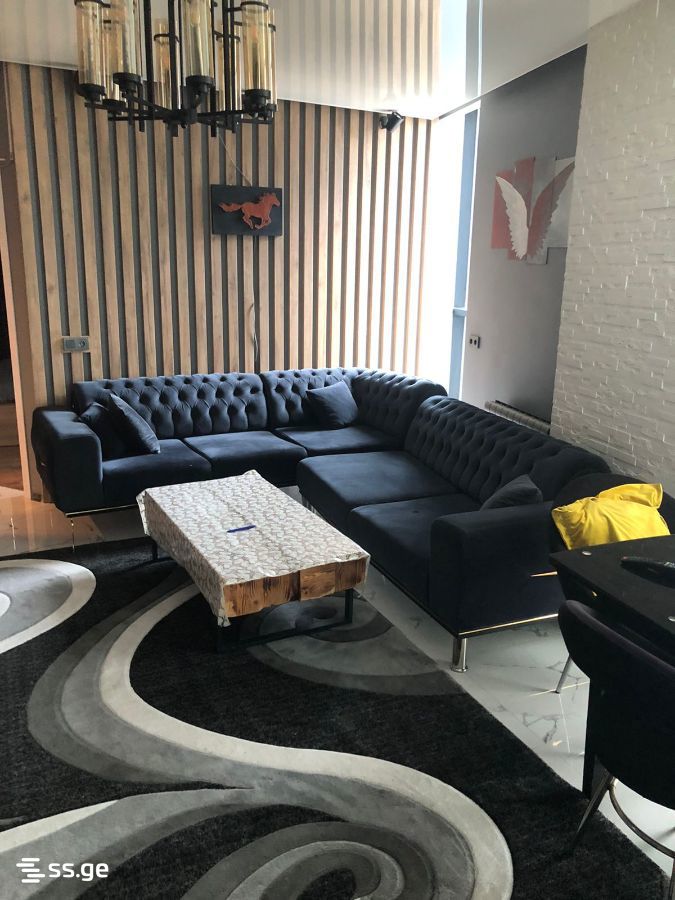 8 - 3 rooms