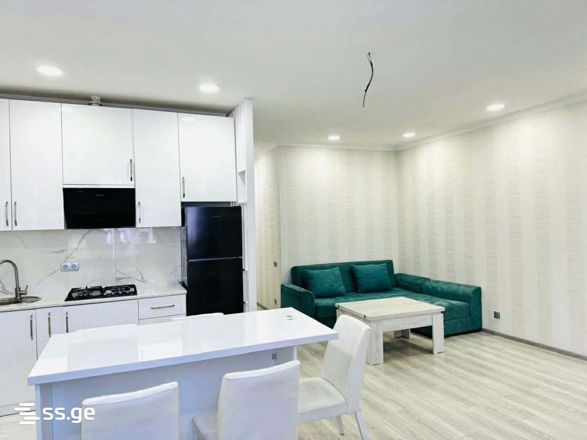 24 - 3 rooms