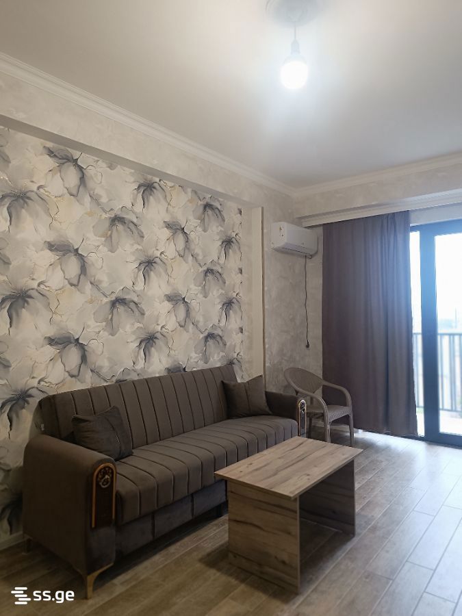 32 - 3 rooms