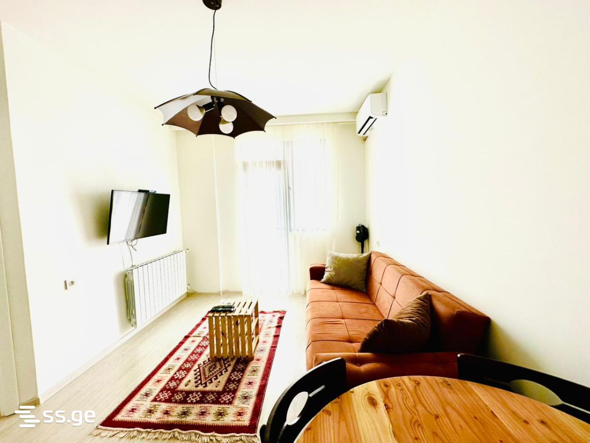 4 - 2 rooms